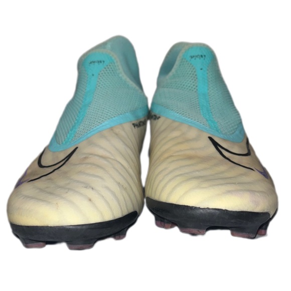 Nike Phantom GX Pro DF FG soccer cleats - Picture 2 of 4